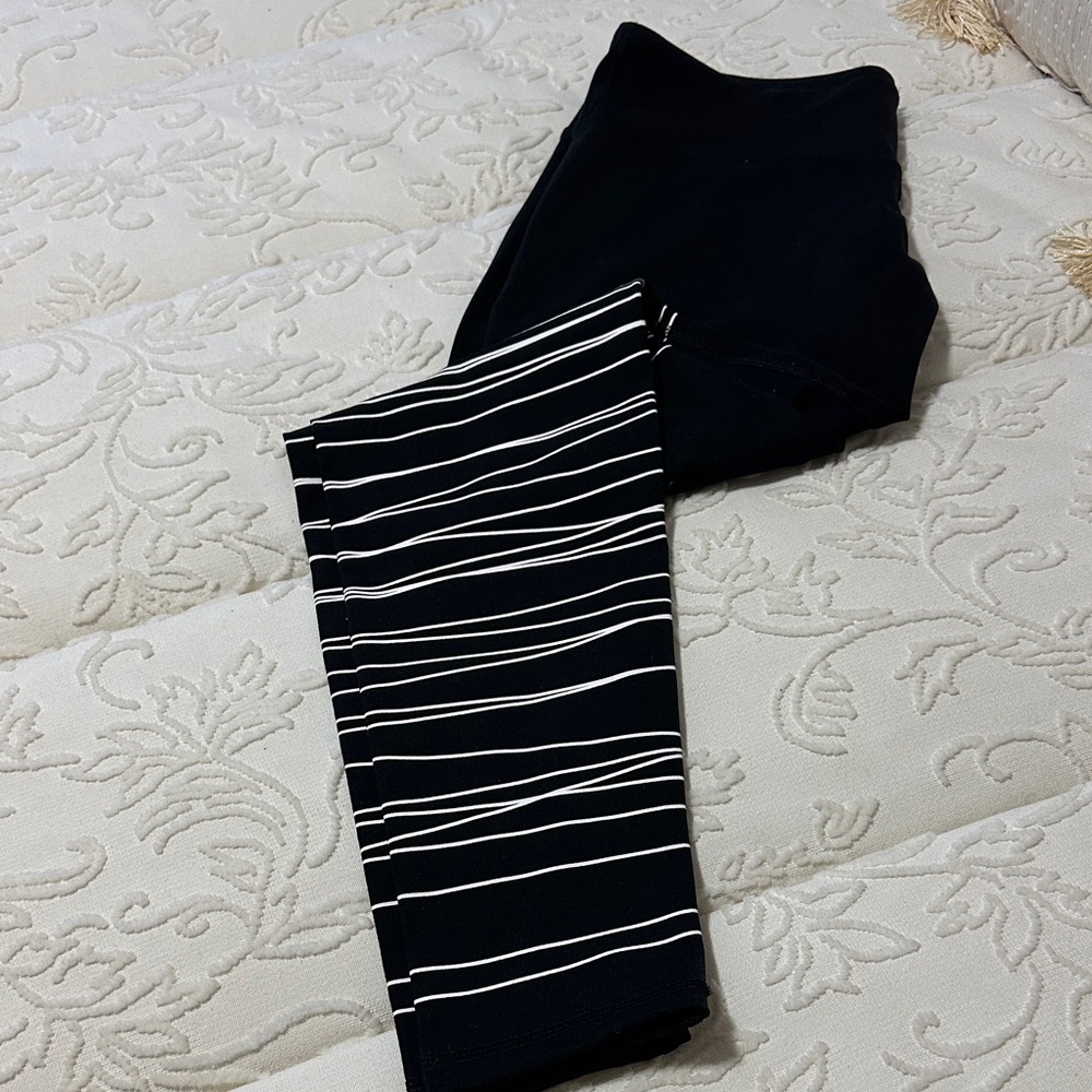NWOT Old Navy Active Jet Black Leggings